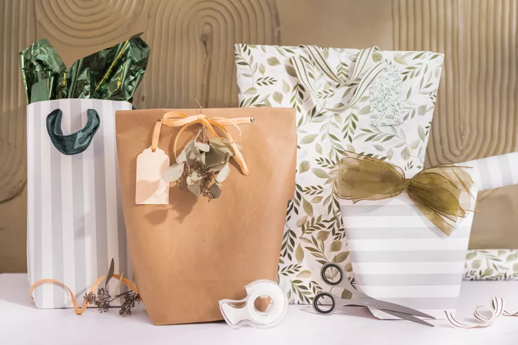 How to Make a Gift Bag Out of Wrapping Paper: A Simple, Eco-Friendly Guide